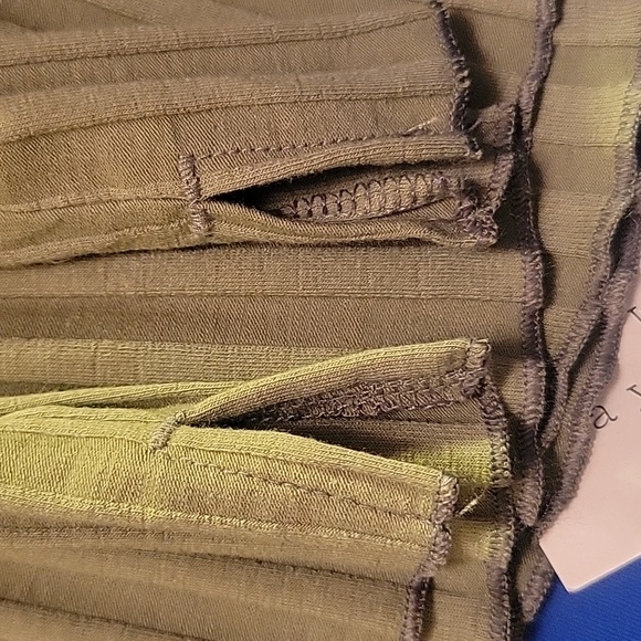 188 NWT Tank by a new day - Picture 6 of 6